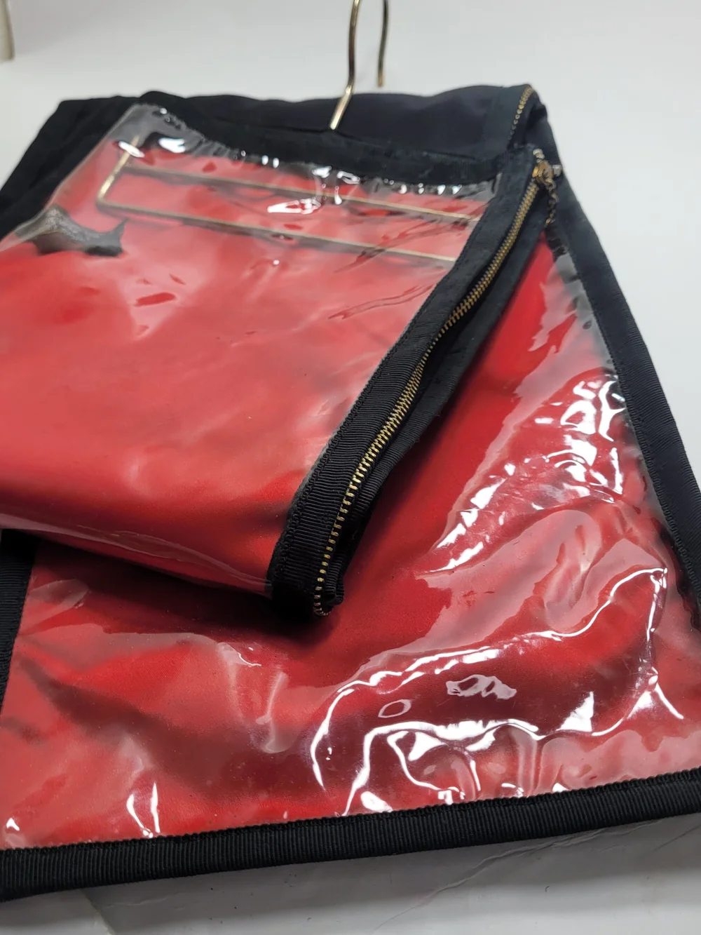 Vtg Bergdorf Goodman Necktie/Scarf Travel  Bag Blk&Red Satin Zips&Hangs/ Storage